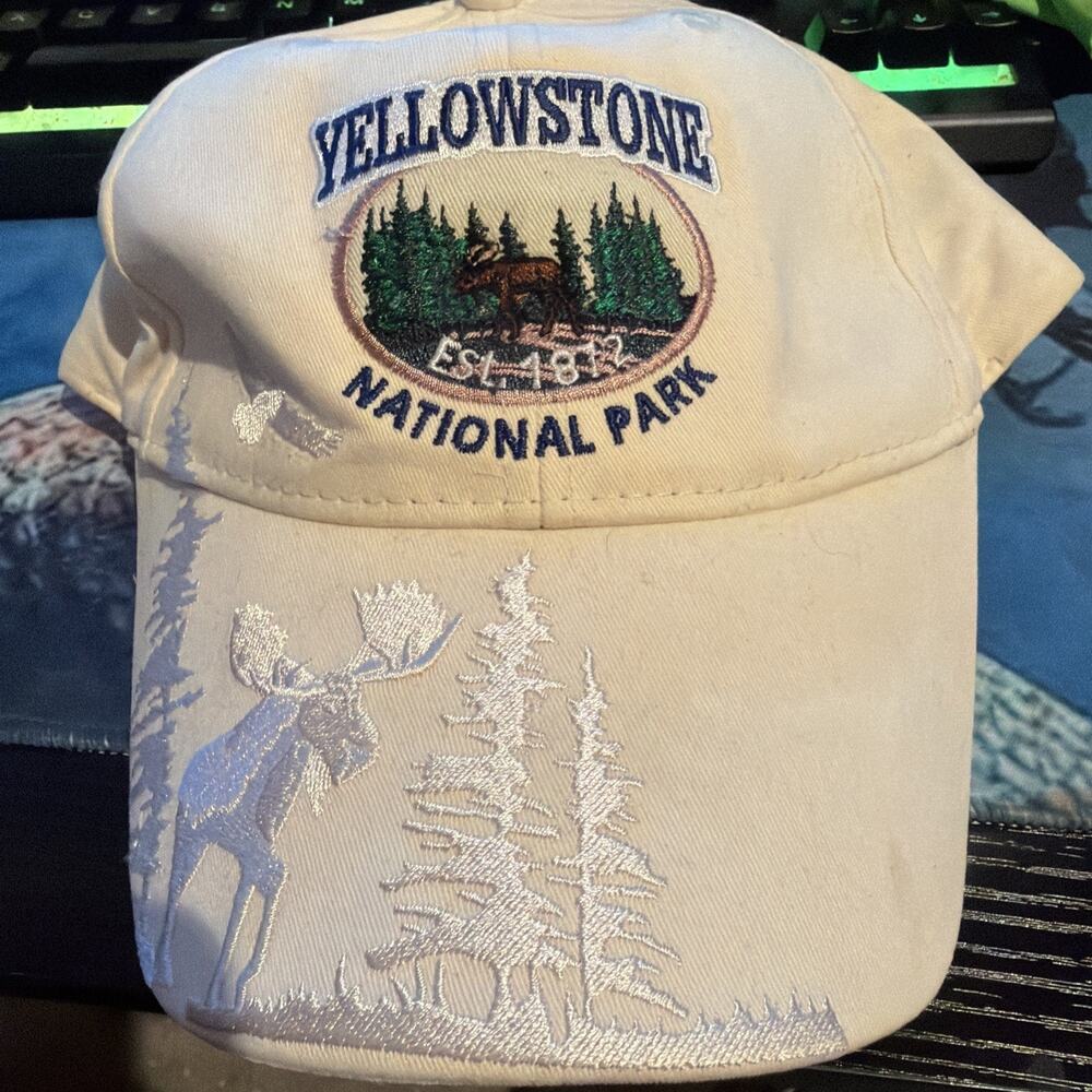 Vintage NOS Yellowstone National Park Cream Cotton Strapback Trucker Hat Moose